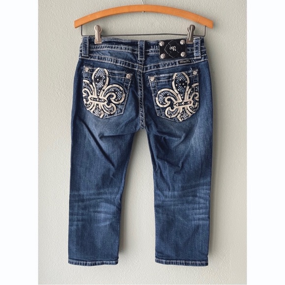 Miss Me | Dark Wash Low-Rise Embellished Cropped Capri Jeans - Picture 3 of 9